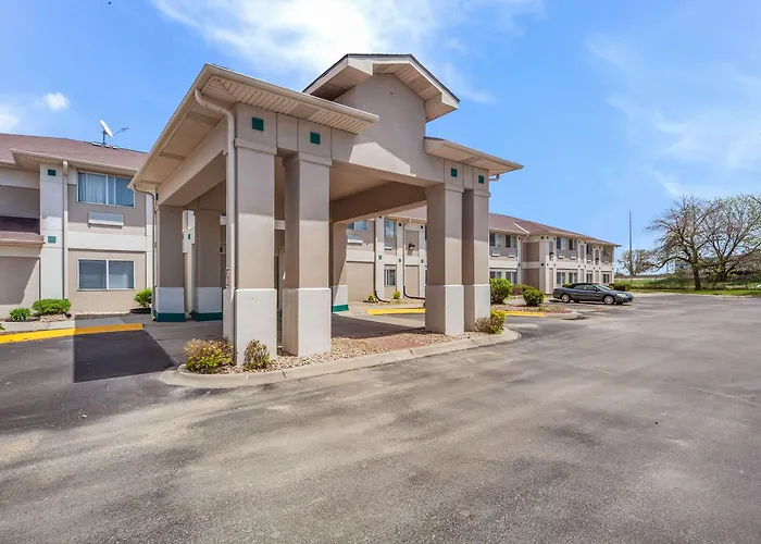 Quality Inn & Suites West Omaha - Ne Linclon