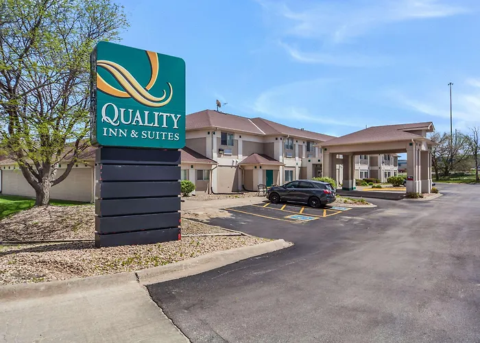 Quality Inn & Suites West Omaha - Ne Linclon
