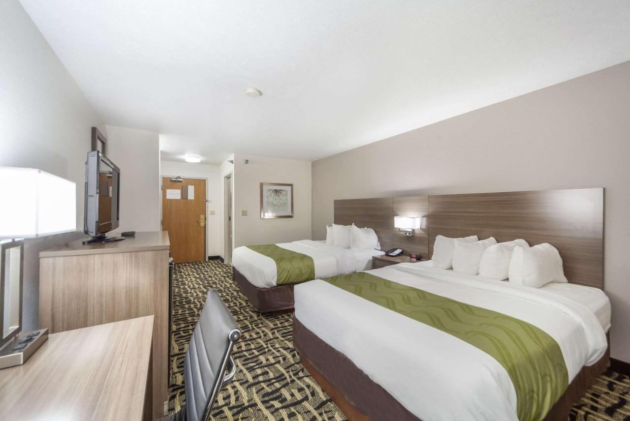 Quality & West - Ne Linclon Hotel 2*